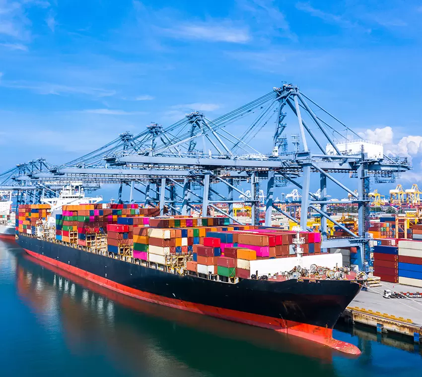 حلول النقل البحري الدولي للبضائع